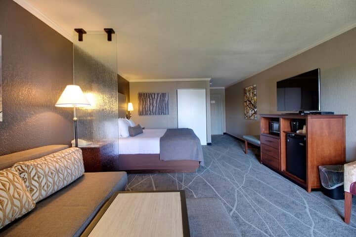 Room 41 of 80