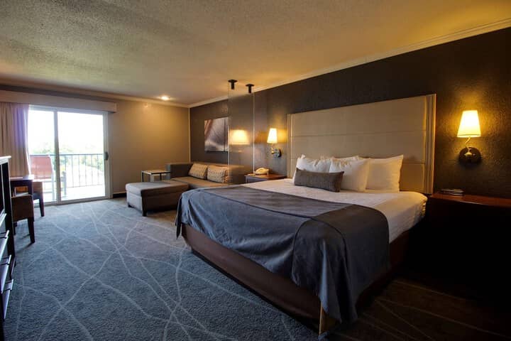 Room 42 of 80