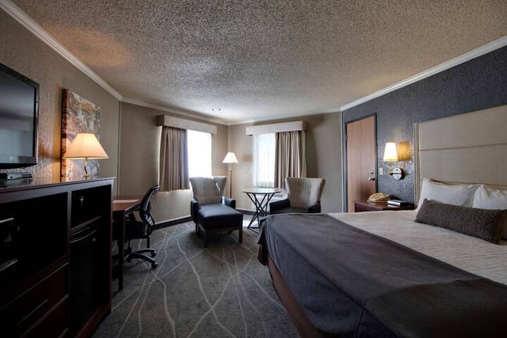 Room 35 of 80
